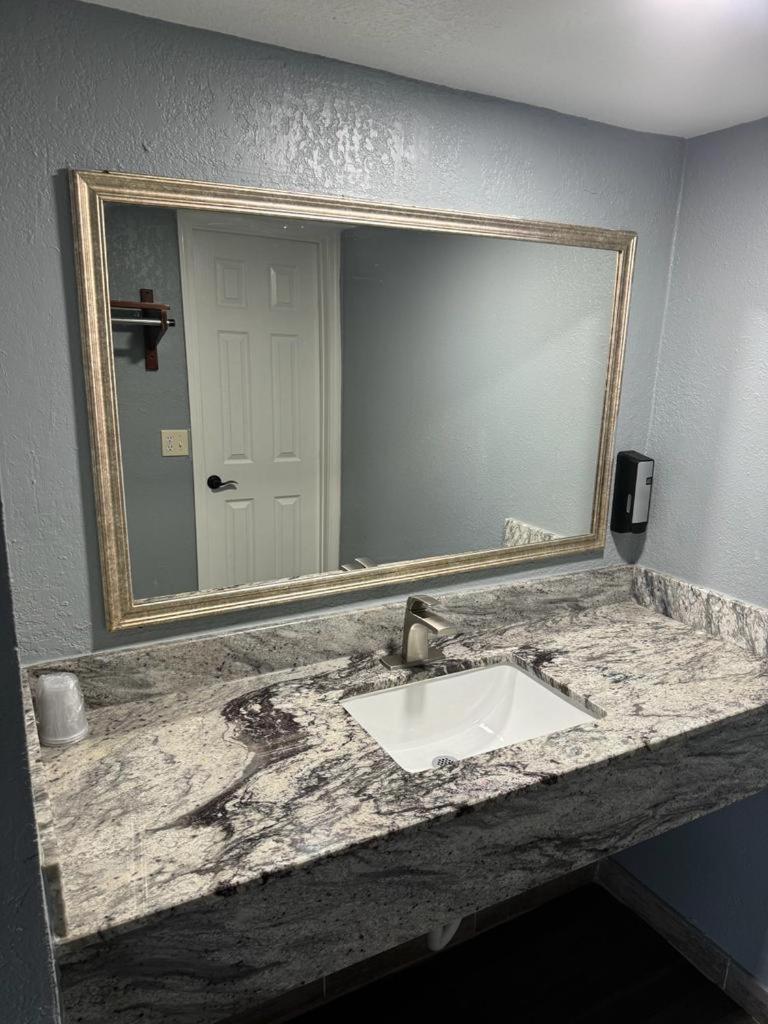Midtown Lodge Jacksonville Zewnętrze zdjęcie